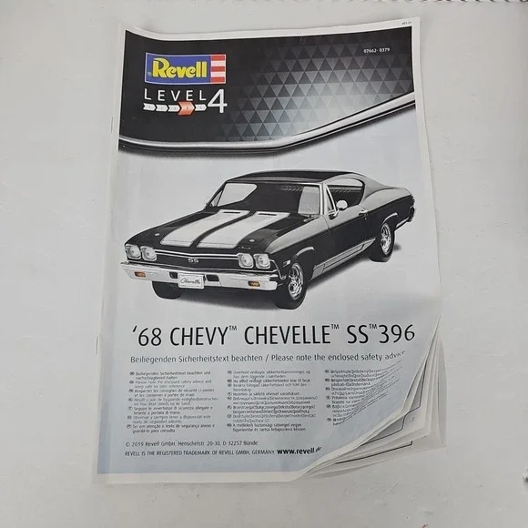 Revell 07662 1968 ChevyTM ChevelleTM SSTM 396 1:25 Scale Model Kit PARTIAL COMP - Picture 9 of 11